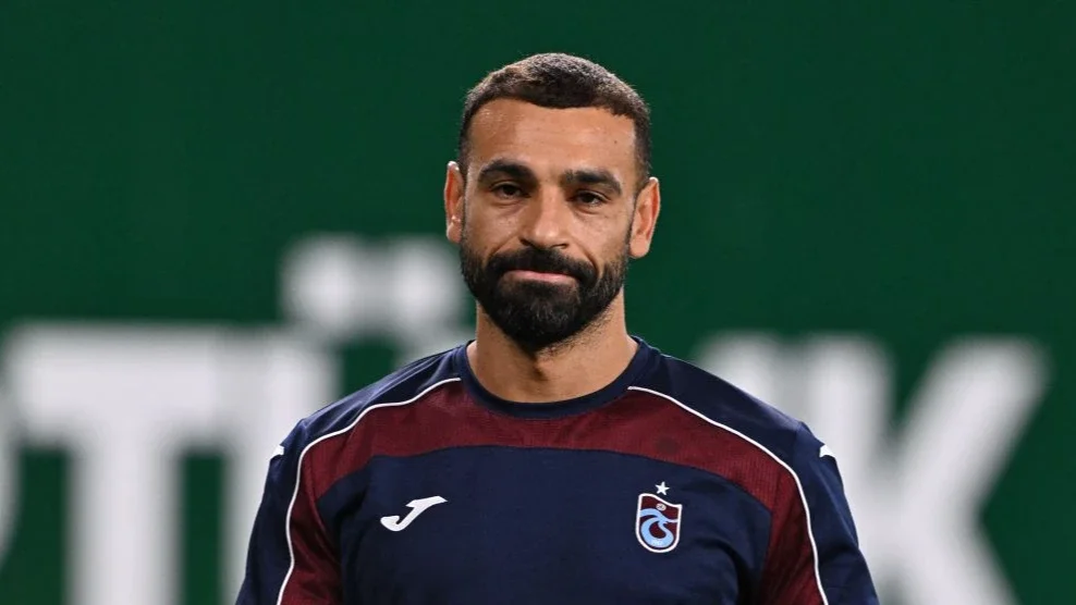 إعلامي يكشف موقف محمد صلاح من معسكر نوفمبر..