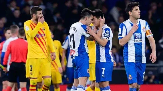 راسينج يهزم إسبانيول بثنائية في الدوري الإسباني