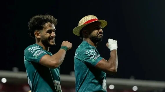 الاتفاق يكتسح الخلود بثلاثية دون رد في دوري روشن السعودي
